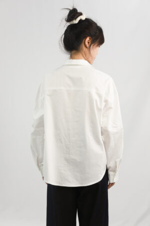 square neck loose long sleeved top