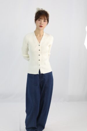 off white v neck knitted cardigan