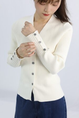 off white v neck knitted cardigan
