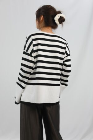 black and white striped long sleeved knitted sweater