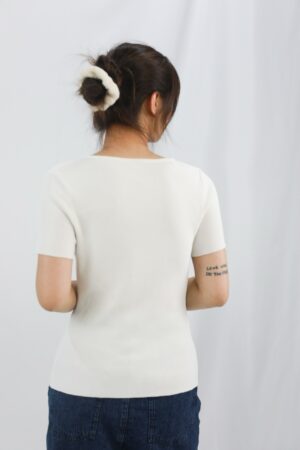 minimally slim fit u neck top