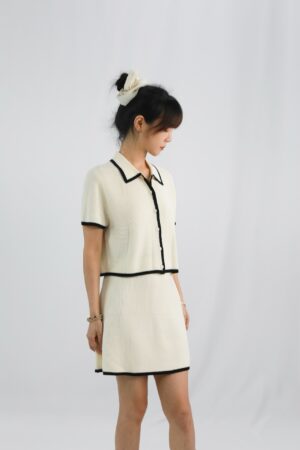 collar contrasting woolen top